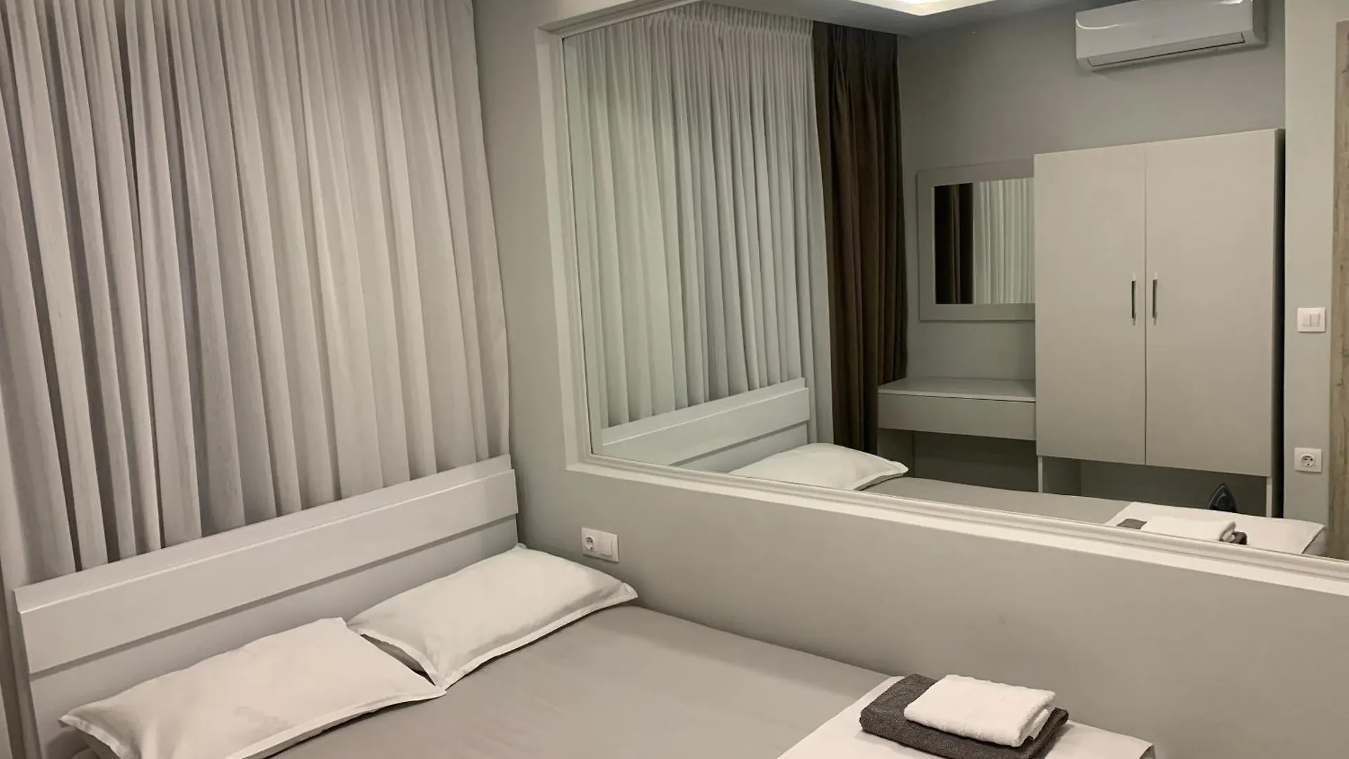 Platinum Apartment With Pool Kallithea