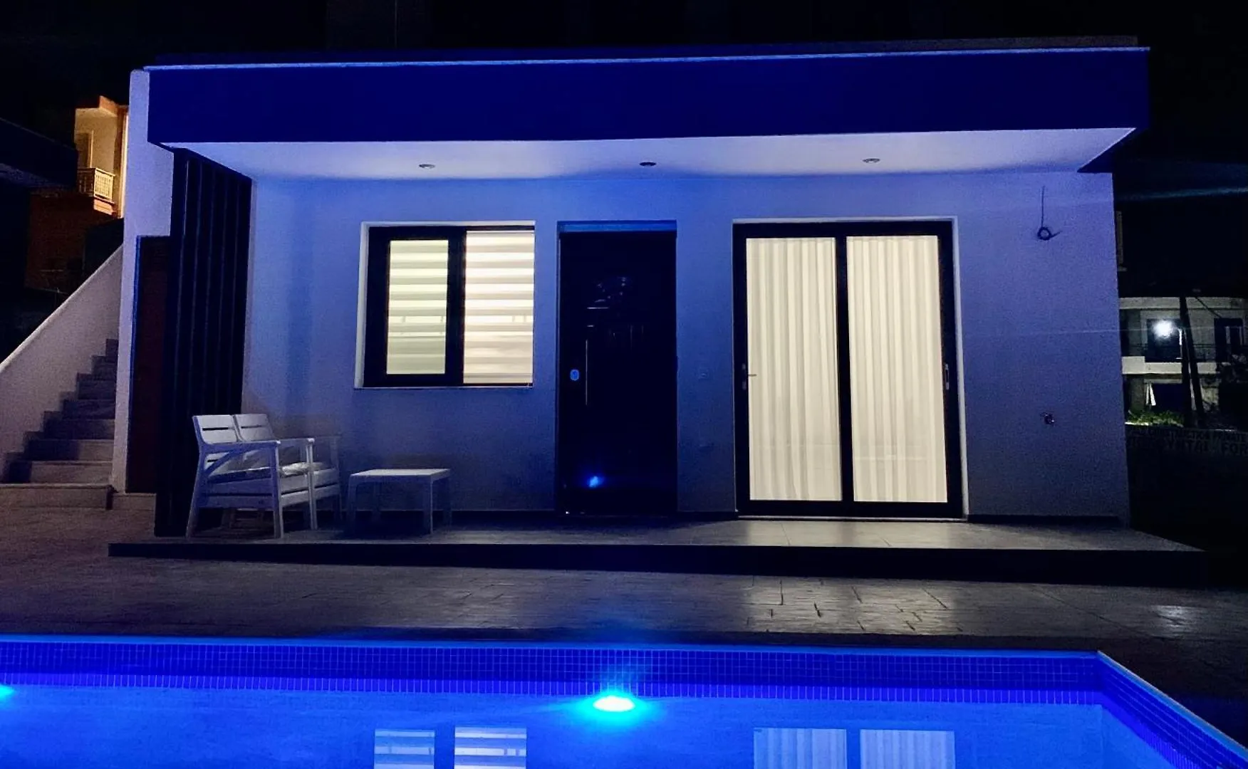 Platinum Apartment With Pool contacts